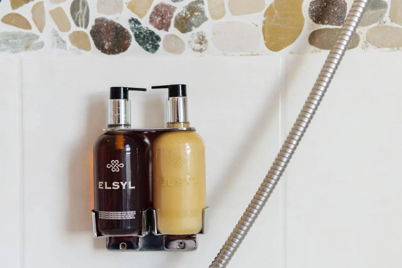 Jolyon's Boutique Hotel Cardiff